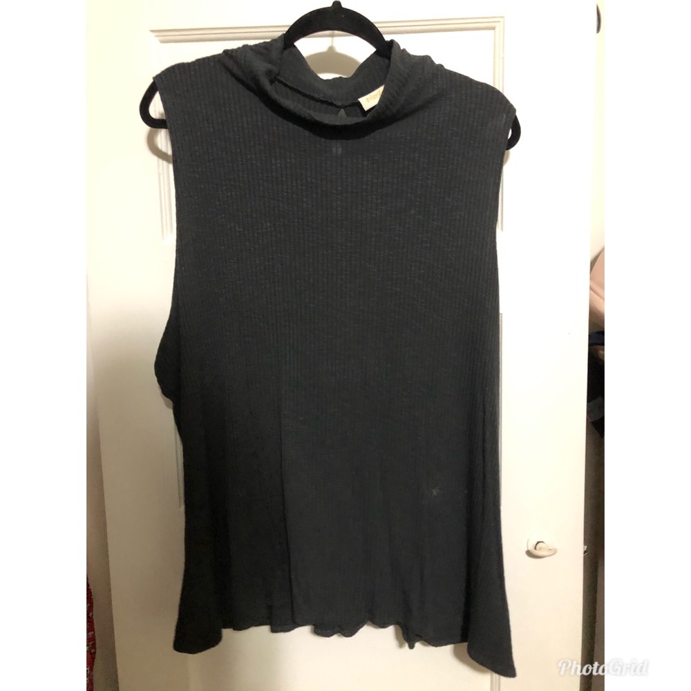 ModCloth black sleeveless top with cutout back